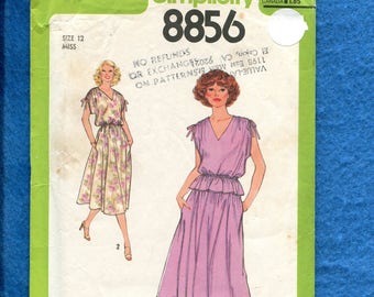 1970's Simplicity 8856 Super Easy Fitting V Neck Dress Top & Skirt Size 12 UNCUT