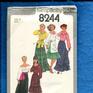 1970&#39;s Simplicity 8244 Country Chic Off Shoulder Tops & Tiered Skirt Pattern Size 12
