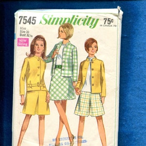 1960&#39;s Simplicity 7545 Preppy  Chic Jacket Culottes & A-Line Skirt Pattern Size Small 10