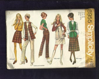 1970 Simplicity 8955 Perfect in Plaid Mini & Midi Skirt Long Vest and Straight Leg Pants Size 12