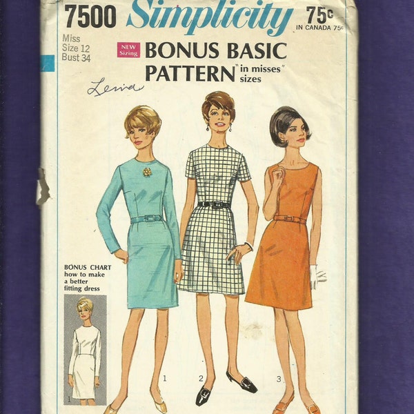 1967  Simplicity  7500 Shirtwaist Dresses with Jewel Neckline  Fitting Shell Size 12