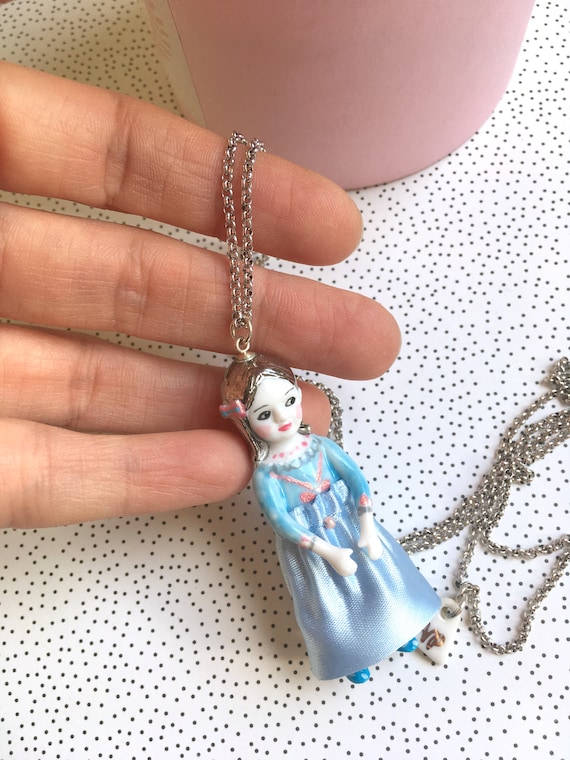 marie antoinette porcelain doll