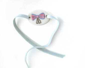 Porcelain bracelet 18th Century style, pink and blue bow