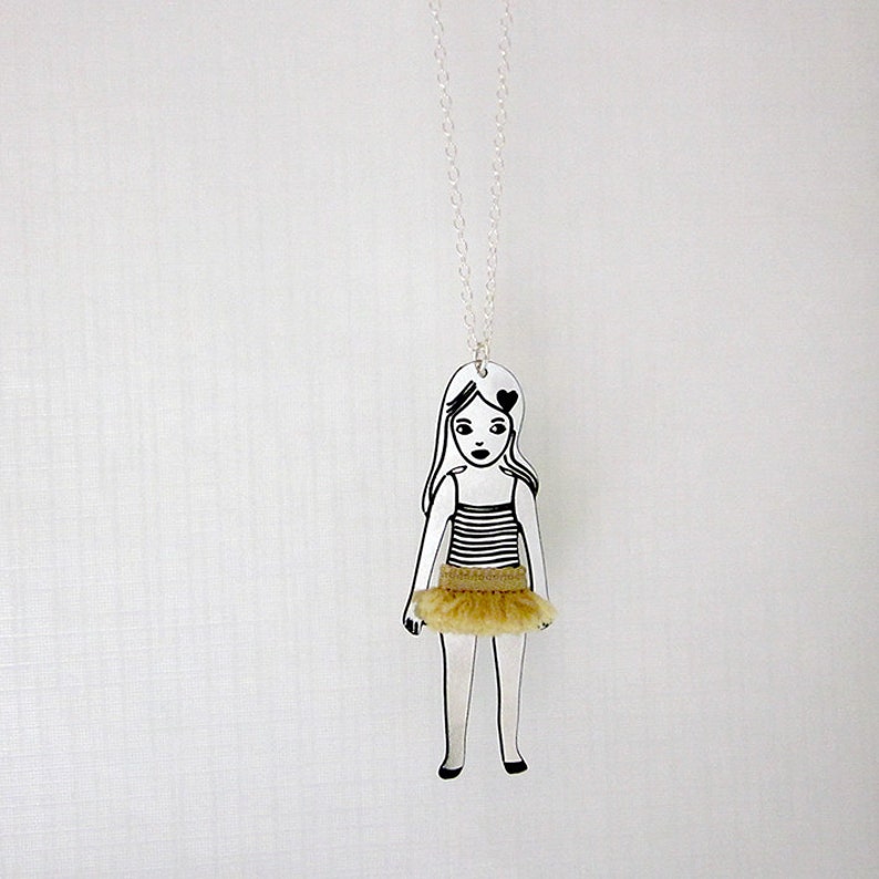 pendentif poupée danseuse sur chaîne argent Colette image 5