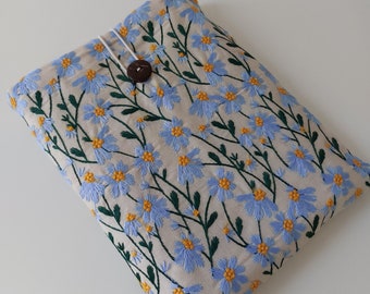 Gewatteerde boekenbeschermer met bloemen