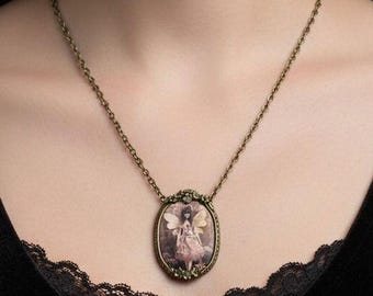 Colgante ovalado de hada vintage