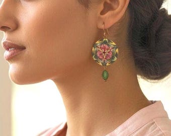 Delicados pendientes colgantes con flores