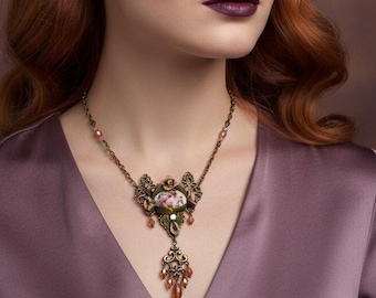 Collar romántico con colgante de querubín antiguo de imitación