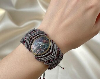 Mucha cabochon macrame fitted bracelet