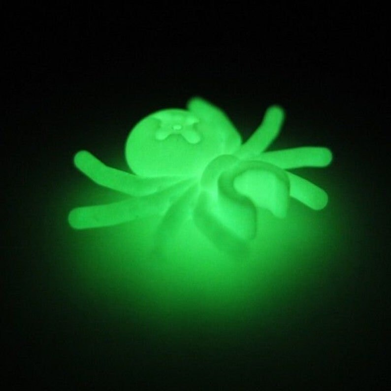 Lego glow in the dark spider hotsell