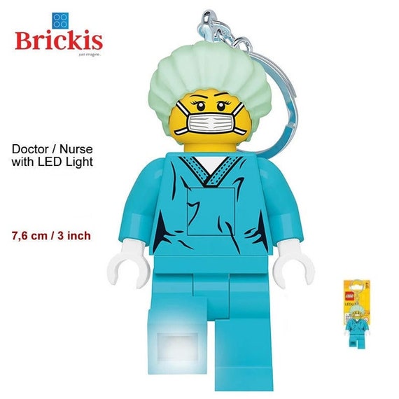 Llavero LEGO® con minifigura alta de 7,6 cm para médicos y enfermeras, luz  LED
