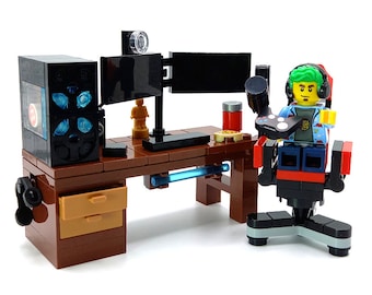 Modelli costruiti con mattoncini LEGO® SCRIVANIA DA GIOCO computer con  doppio schermo sedile controller da gioco Mobili Moc personalizzato Edificio