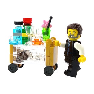 Modele zbudowane z klocków LEGO® MOC Bar Wózek Barman z koktajlami i napojami Restauracja Tawerna Meble Projekt na zamówienie dla minifigurek