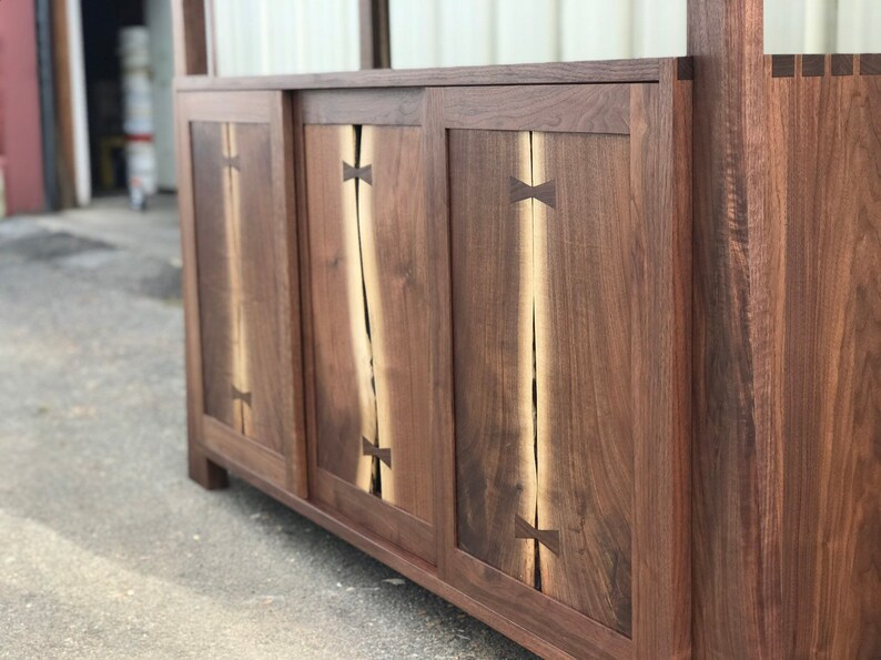 Handmade Wooden Bookshelf Decor for Living Room - Wood Display Stand Trophy Case for Room Decor - Display Cabinet With Drawer for Kitchen Bild 7