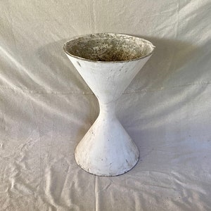 Willy Guhl Hourglass Diablo Jardiniere Planter