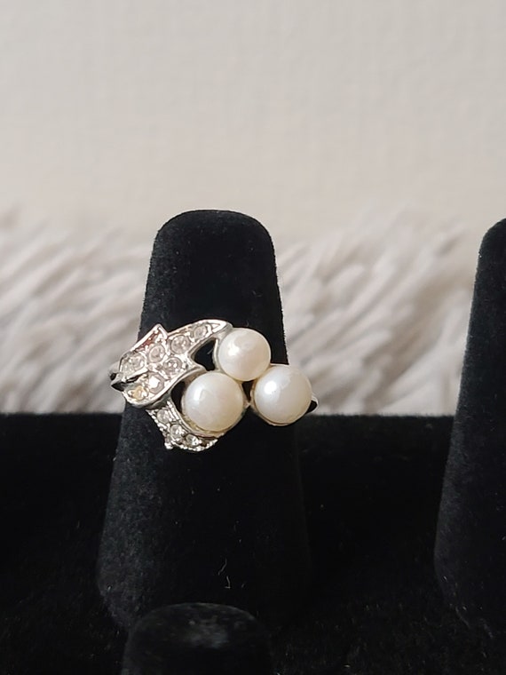 Vintage Beautiful Faux Pearl and Cubic Zirconia Ri