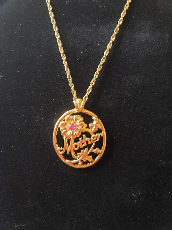 Avon mom shop necklace