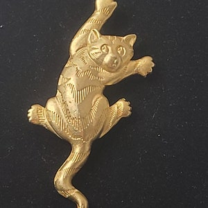 Vintage JJ 1988 Gold Tone Cat Brooch | Vintage Brooch | Vintage Cat Pin | Vintage Jewelry | Kitty Cat Jewelry | Gold Cat Pin | Cat Lover