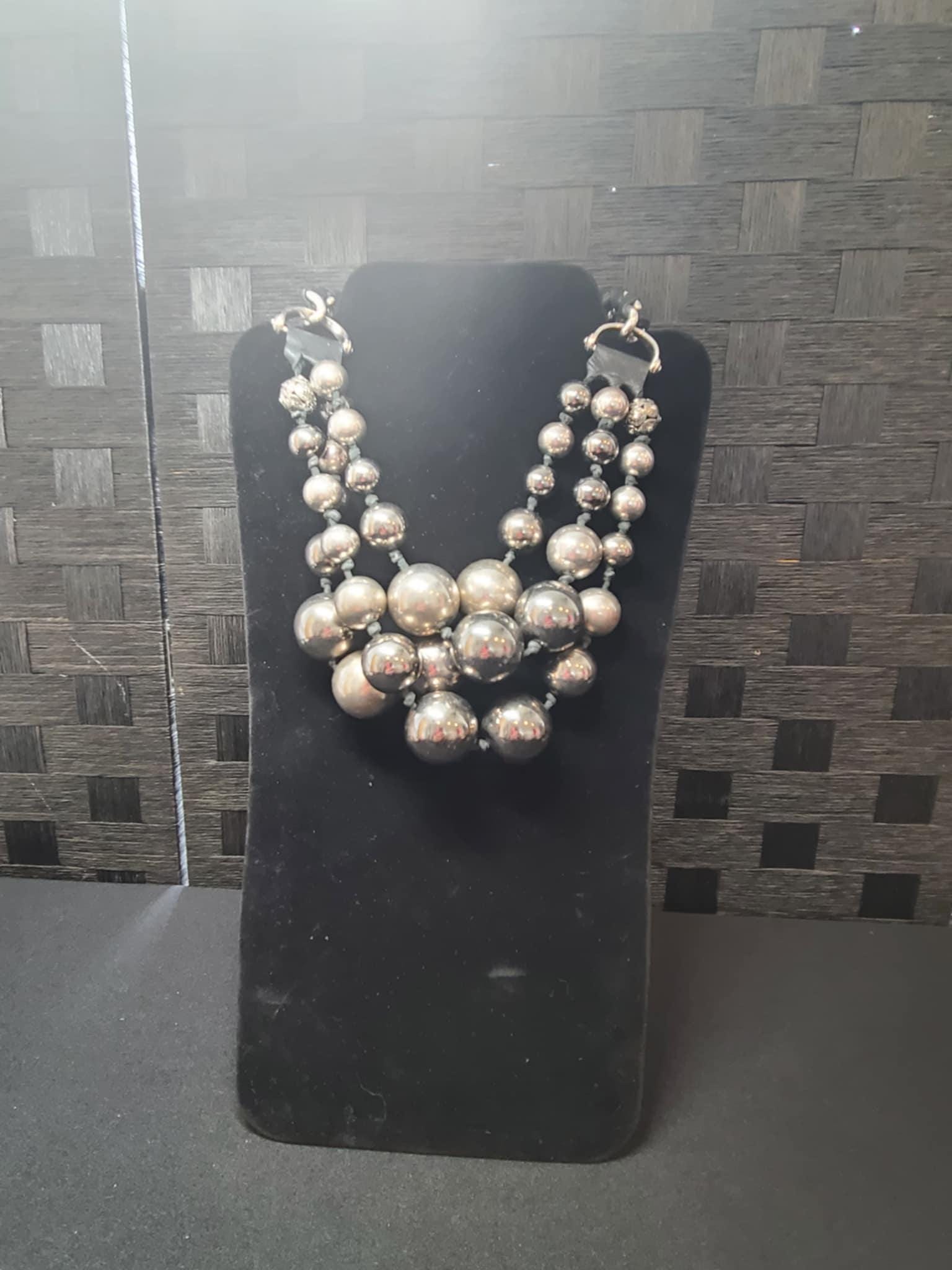 ヘンリベンデル　ピアス　HENRI BENDEL ヘンリベンデル Henri Bendel NY女子に大人気のかわいい五番街の