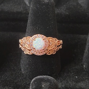 Absolutely Beautiful Faux Opal and Rose Gold Ring and Band Set | Vintage Ring | Vintage Jewelry | Costume Jewelry | Fashion Jewelry |DSA-A22