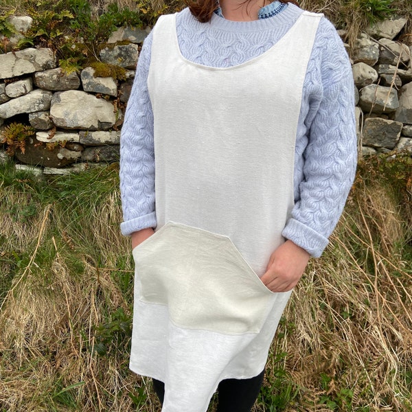 Crossback Apron in antique french hemp Smock Apron, Japanese Apron, Linen apron, No ties apron, Pinafore Apron, Workdress