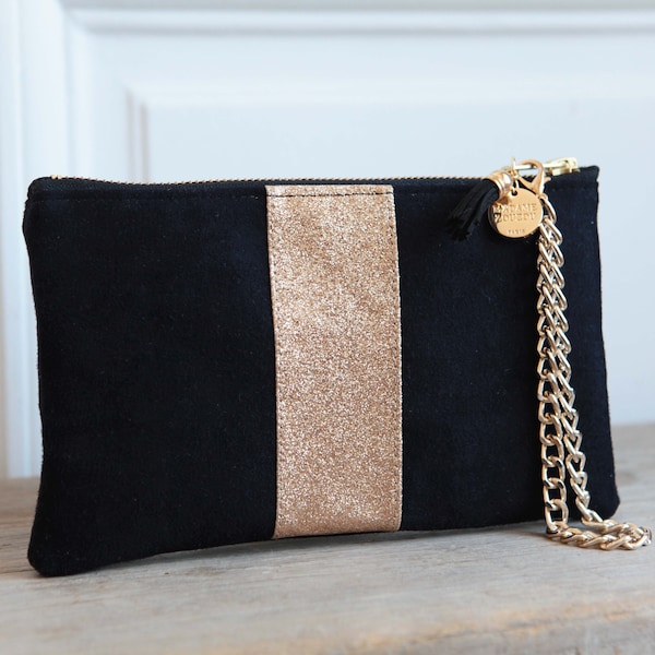 Pochette de soirée noire et paillettes dorées. (suédine et tissu pailleté). Modèle *NORA*