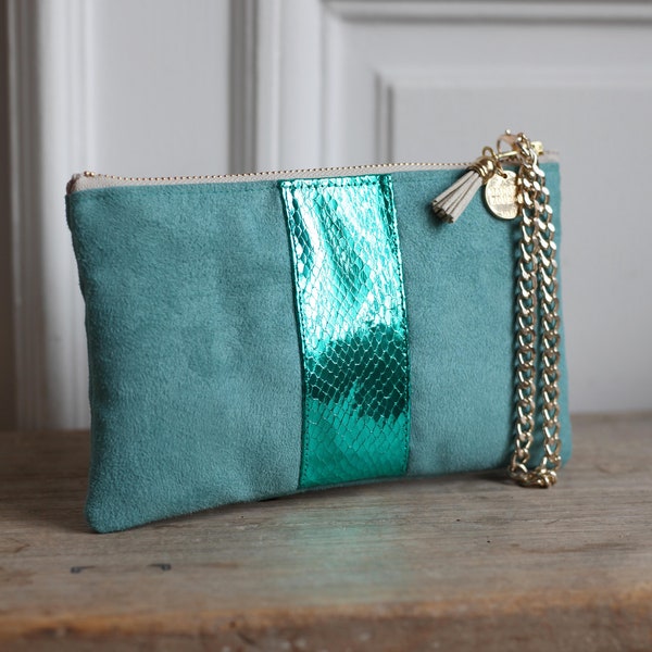 POCHETTE de soirée vert céladon. (suédine et simili cuir). Modèle *NORA*