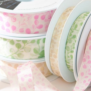Eucalyptus Print Ribbon, Wedding Ribbon, Green Vine Leaf Ribbon, Green Eucalyptus Ribbon, Berisfords Ribbon, Gift Wrap Ribbon, 15 mm Ribbon