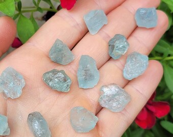 Aquamarine Crystal / Aquamarine Specimen / Aquamarine / Aquamarine Stone / Beryl / MARCH Birthstone / SOOTHING / Aquamarine Birthstone