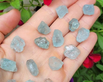 Aquamarine Crystal / Aquamarine Specimen / Aquamarine / Aquamarine Stone / Beryl / MARCH Birthstone / Aquamarine Birthstone / Raw Aquamarine