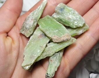Green Kyanite / Orange Kyanite / Green Kyanite / Green Kyanite Stone / Kyanite Crystal / Kyanite Green / Kyanite Orange / Kyanite Stone