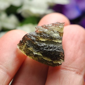 DARK Moldavite / 3.4 gram Moldavite / Genuine Moldavite / Raw Moldavite / Moldavite Crystal / Moldavite / Authentic Moldavite / Tektite