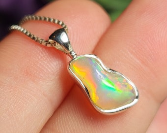 Opal Pendant / Opal Necklace / Rainbow Opal / Opal Jewelry / Opal Stone / Opal Crystal / Natural Opal / Polished Opal / Opal Gemstone