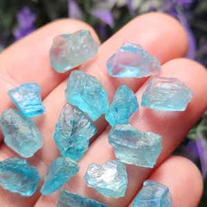 Raw Blue Apatite Crystal - Apatite Crystal - Neon Blue Apatite Gemstone - Raw Blue Apatite - Apatite Gem - Blue Apatite Stone