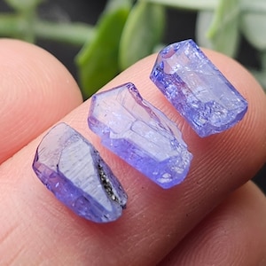 AAA Tanzanite Crystal / TANZANITE / Tanzanite Crystal / Tanzanite Crystal Raw /  / Tanzanite Stone / Raw Tanzanite / Purple Tanzanite