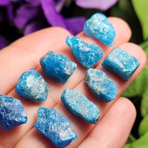 Blue Apatite Crystal / Blue Apatite / Blue Apatite Stone / Raw Blue Apatite / Apatite Stone / Apatite Crystal / Natural Blue Apatite
