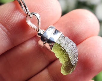 幸せなふたりに贈る結婚祝い 隕石ペンダント - コンドライト隕石 - 隕石ジュエリー - 隕石 ネックレス・ペンダント