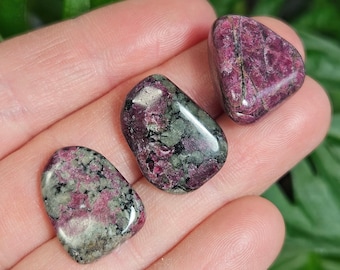 Pietra Eudialyte / Cristallo RARO / Tumbler Eudialyte / Pietra Eudialyte / Eudialyte lucidata / Eudialyte burattata / Campione Eudialyte naturale