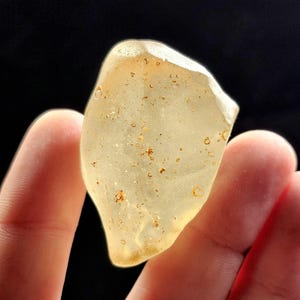 Libyan Desert Glass - 34g Libyan Gold Tektite - Libyan Glass - Tektite Raw - Desert Glass - LDG - Libyan Desert Glass Specimen - Raw Tektite