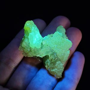Bi Color Zincite Crystal - UV Reactive - Hydrozincite Crystal - Hydrozincite UV - Natural Zincite - Zincite Gemstone - Zincite Specimen