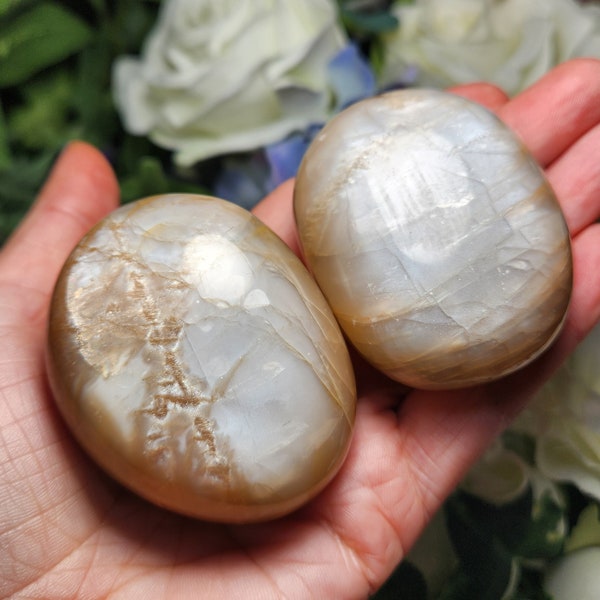 Moonstone Palm Stone / Moonstone Crystal / Polished Moonstone / Chocolate Moonstone / Peach Moonstone / Moonstone Gemstone / Moonstone Stone