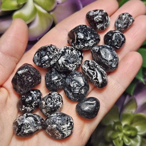 Apache tears stone - Etsy 日本 Apache tears stone - Etsy 日本