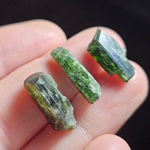 Green Chrome Diopside Crystal Specimen: Raw Gem Diopside