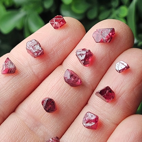 Red Spinel Crystal / Red Spinel Stones / Red Spinel Specimen / Spinel Gemstone / Red Spinel / Spinel Loose Gemstone / Spinel Crystal