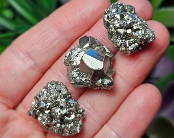 Pyrite Crystal / Pyrite Stone / Fool's Gold / Pyrite Stone / Pyrite Cluster / Natural Golden Pyrite / Fools Gold / Fools Gold Nugget