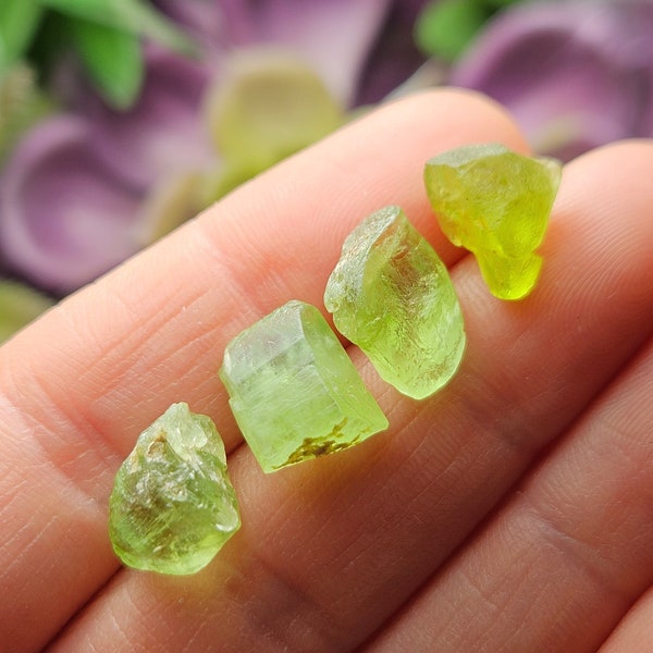 Peridot Crystal / Raw Peridot / Peridot Stone / Green Peridot / Peridot Gemstone / Rough Peridot / August Birthstone / Natural Peridot