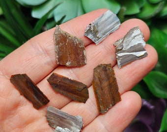 Brookite Blade Specimen: Striated RARE Crystals