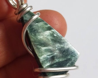 Seraphinite Serafina Green Chlorite necklace natural stone pendant Witch spiritual silver gothic jewellery statement jewelry magic