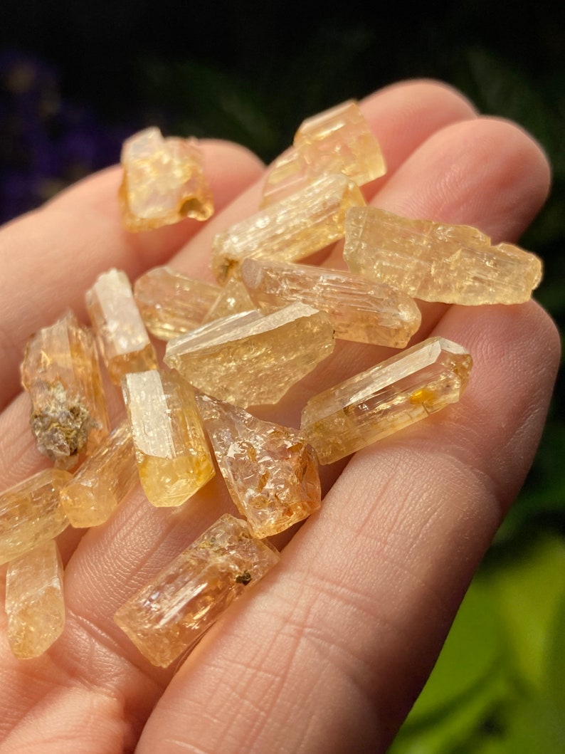 Golden Topaz Crystal / Imperial Topaz / Natural Topaz / Yellow image 9