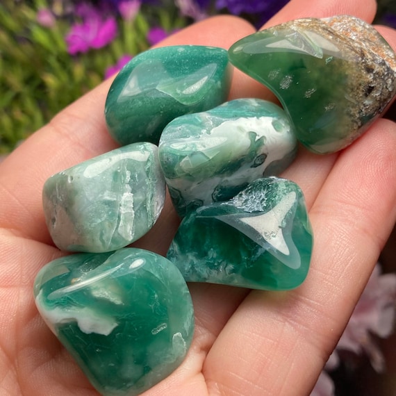 Chrome Chalcedony Green Chalcedony Mtorolite Crystal Tumbled